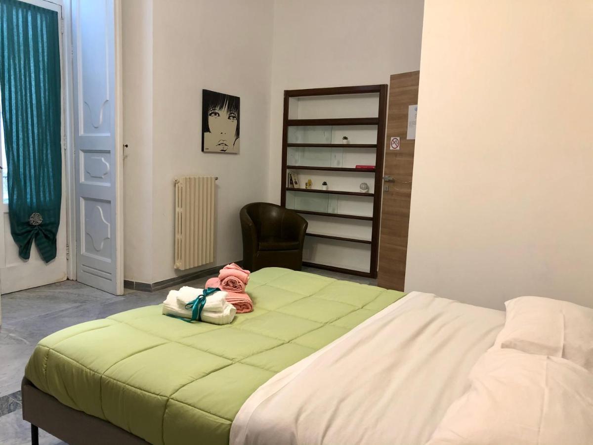 Le Ginestre In Centro Bed & Breakfast Salerno Dış mekan fotoğraf