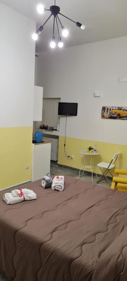 Le Ginestre In Centro Bed & Breakfast Salerno Dış mekan fotoğraf