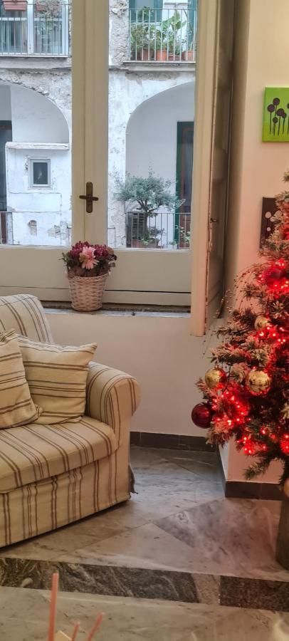 Le Ginestre In Centro Bed & Breakfast Salerno Dış mekan fotoğraf