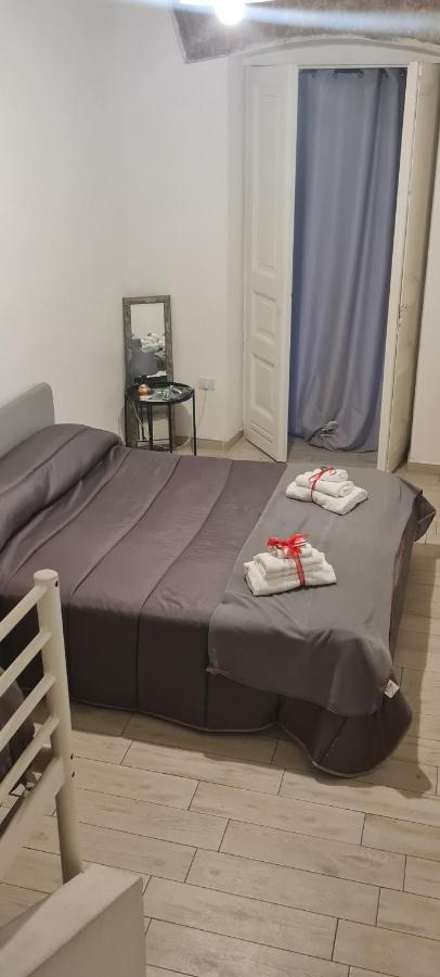 Le Ginestre In Centro Bed & Breakfast Salerno Dış mekan fotoğraf